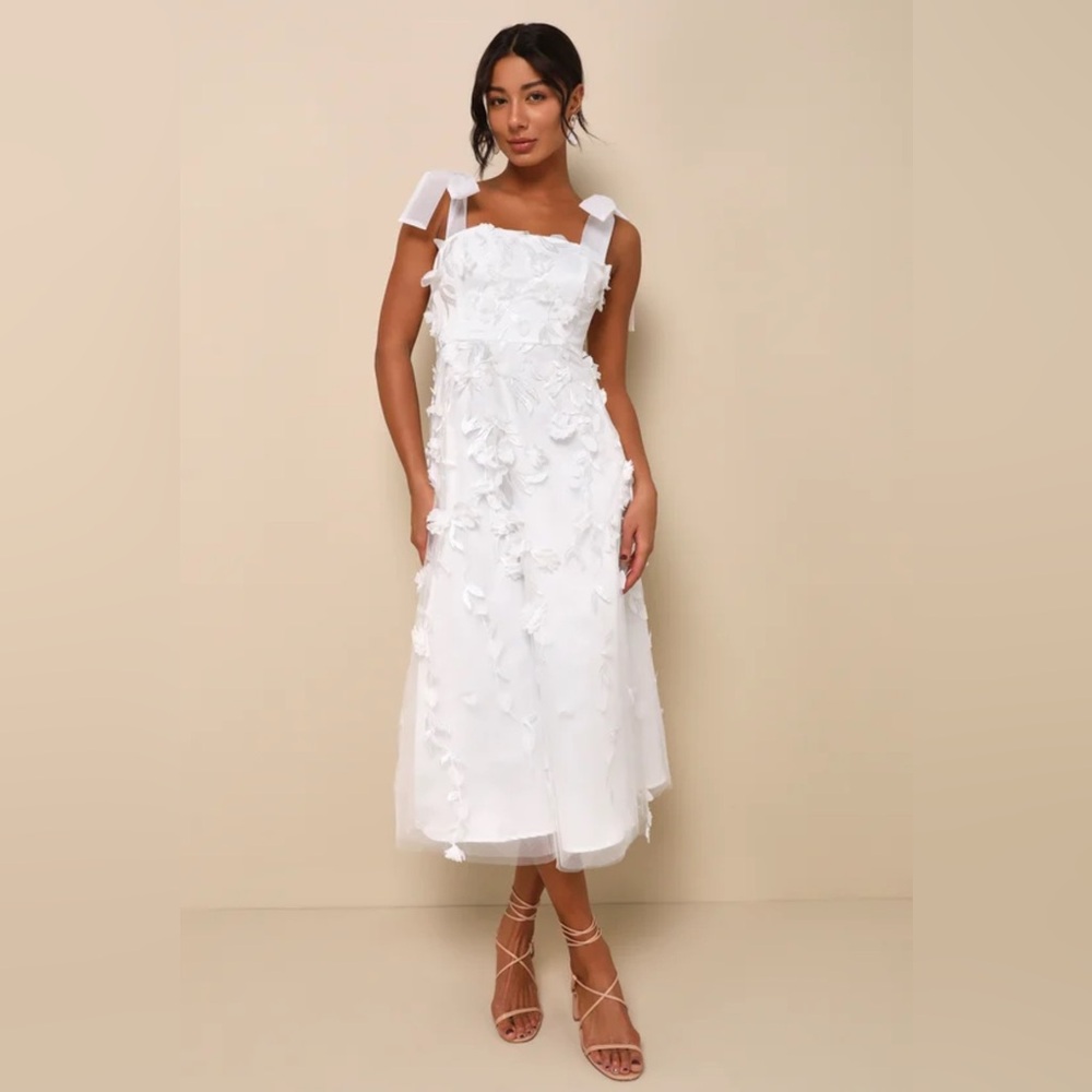NWOT Lulus White Effortlessly Sweet Tulle 3D Floral Midi Dress | Size Medium